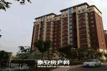 小区环境优美，配置齐全，可拎包入住，交通方便，急出售。